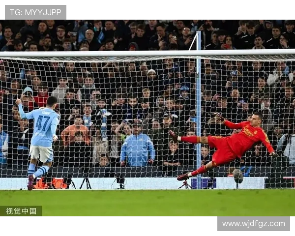 梅西助力国际米兰夺冠 曼联惨遭淘汰 欧冠四强悬念未解